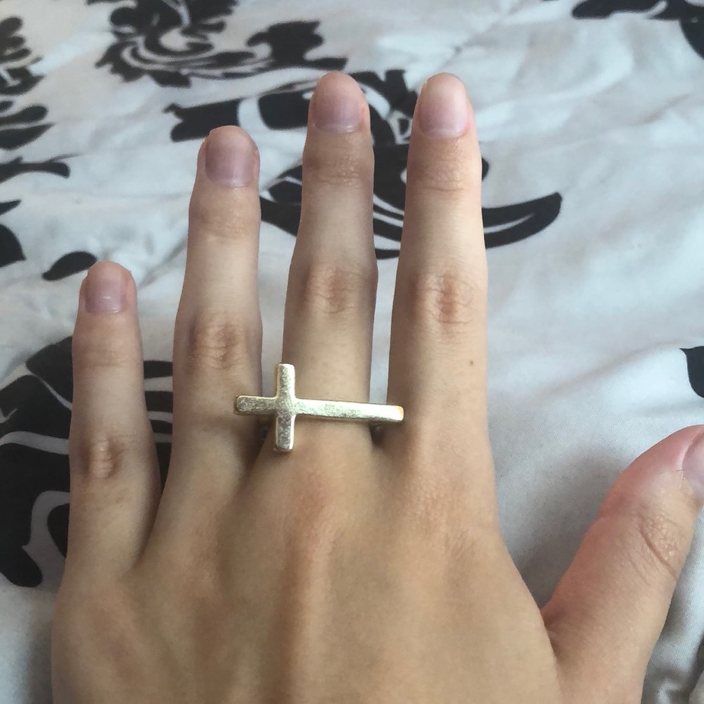 Four Gold Rings - Picture 2 of 4